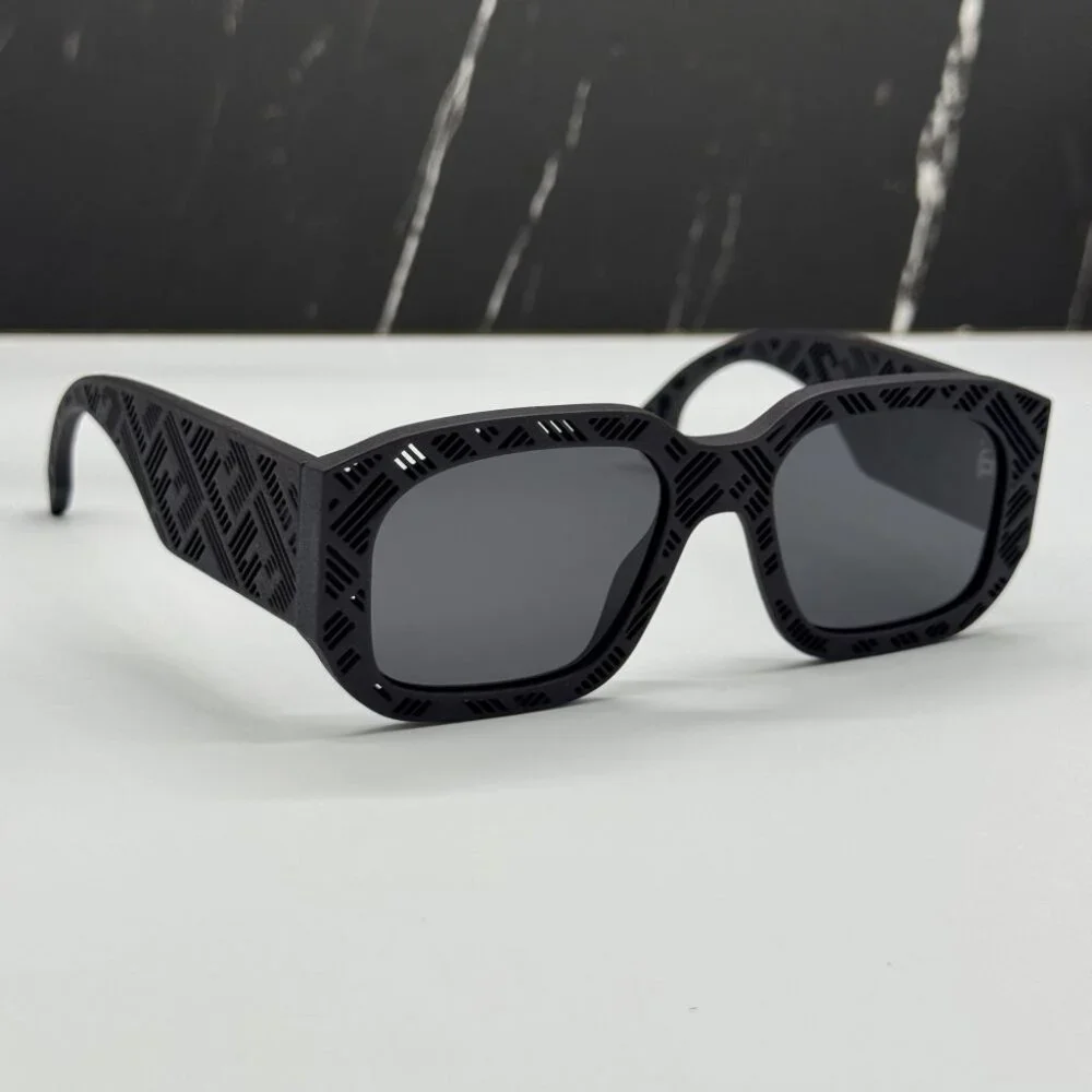 NEW FE40113I 02A FENDI SUNGLASSES MATTE BLACK UNISEX EYEWEAR FENDI